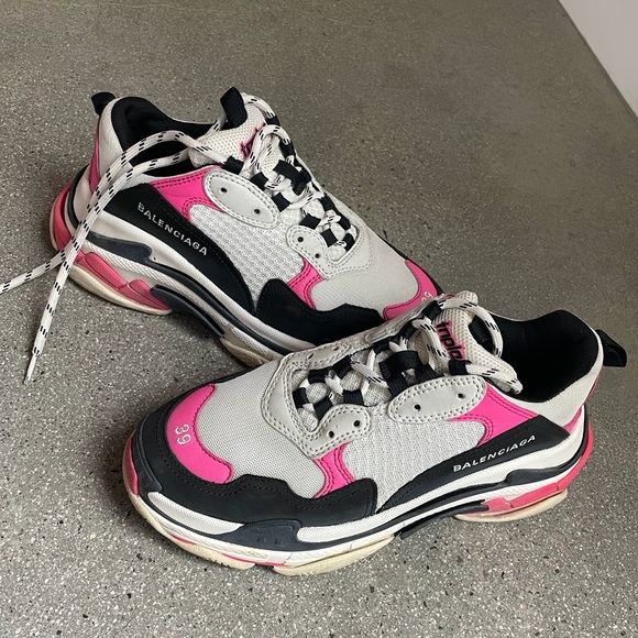 Balenciaga Triple S - Picture 2 of 10